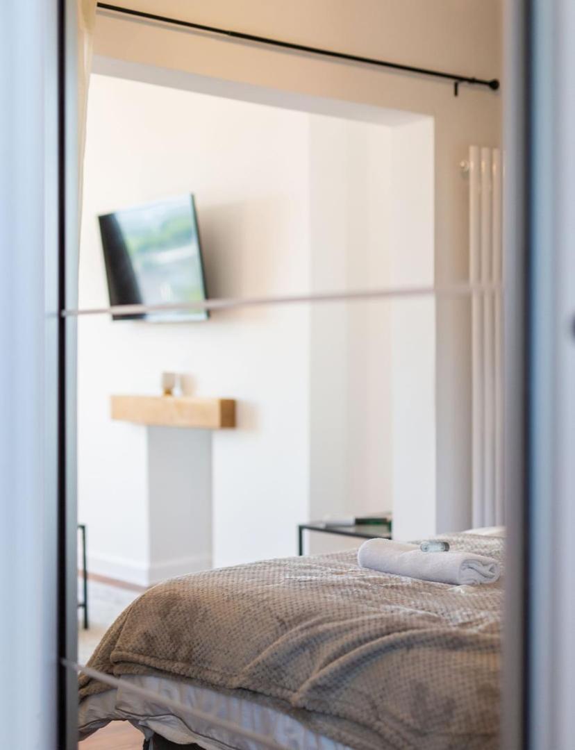 Studio Apartment With 65" Smart Tv Newport  Dış mekan fotoğraf