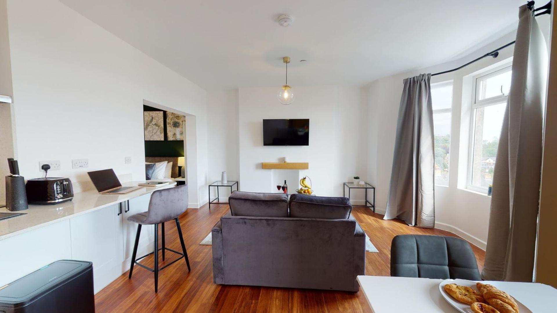Studio Apartment With 65" Smart Tv Newport  Dış mekan fotoğraf