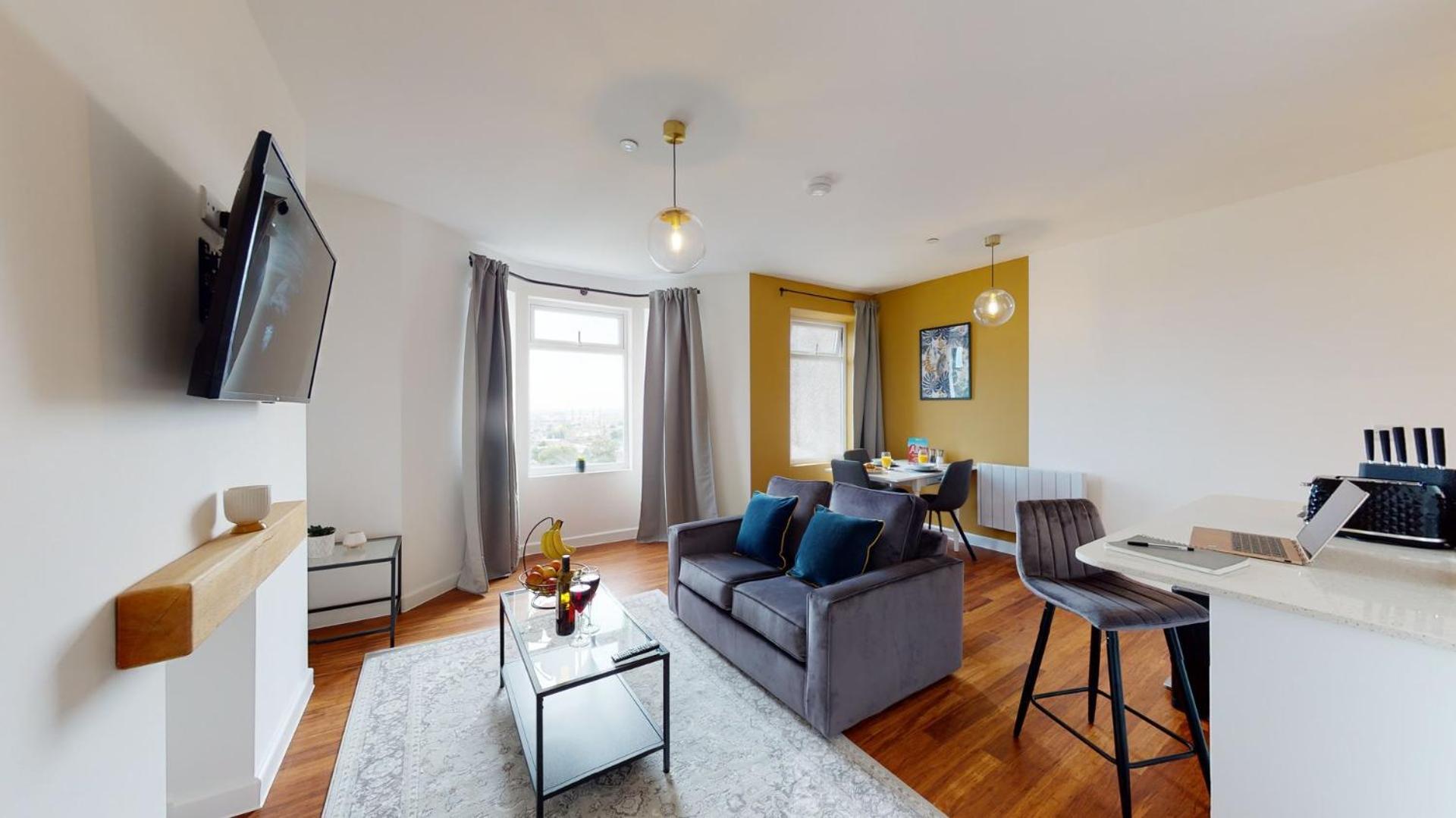 Studio Apartment With 65" Smart Tv Newport  Dış mekan fotoğraf