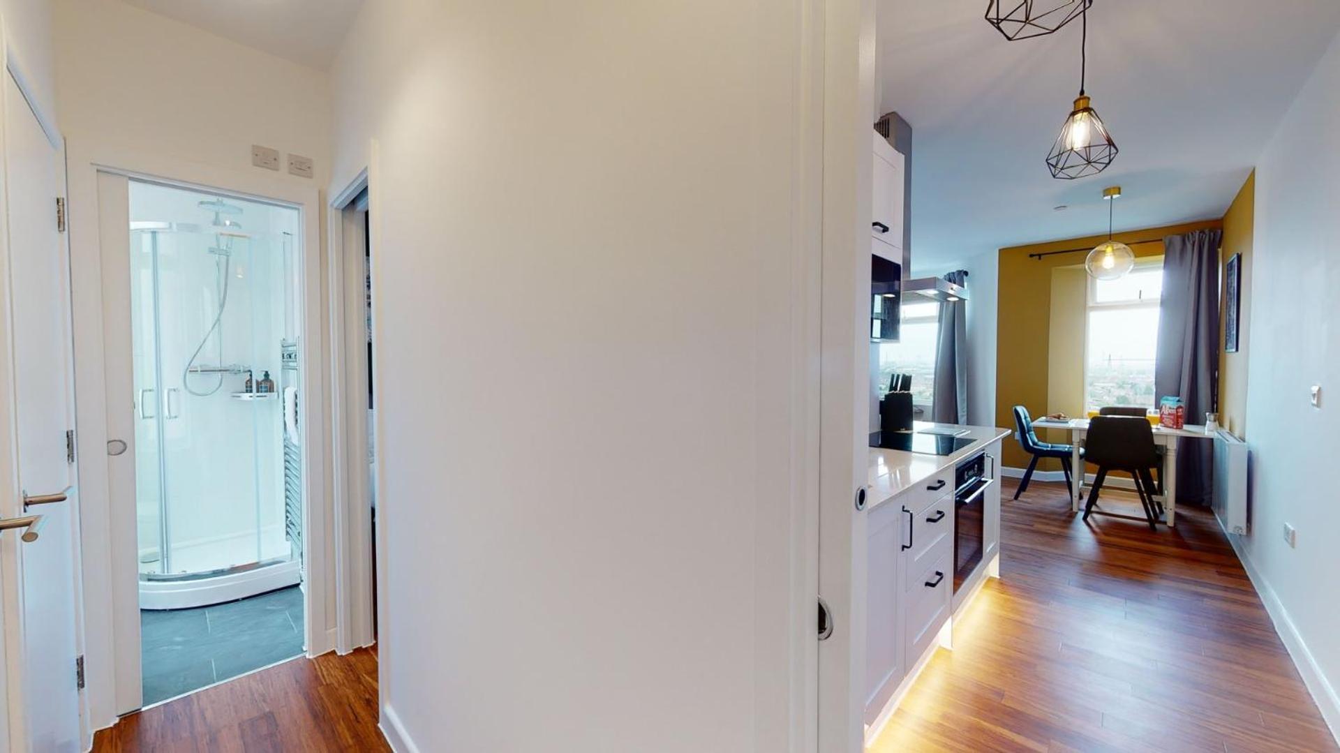 Studio Apartment With 65" Smart Tv Newport  Dış mekan fotoğraf