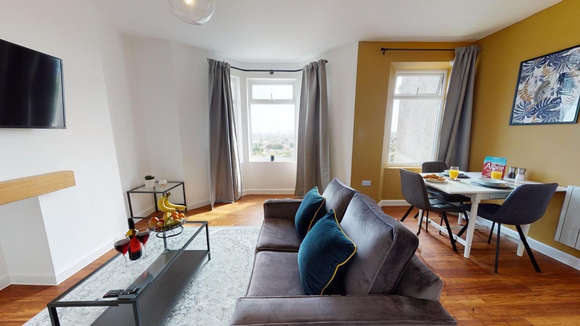 Studio Apartment With 65" Smart Tv Newport  Dış mekan fotoğraf