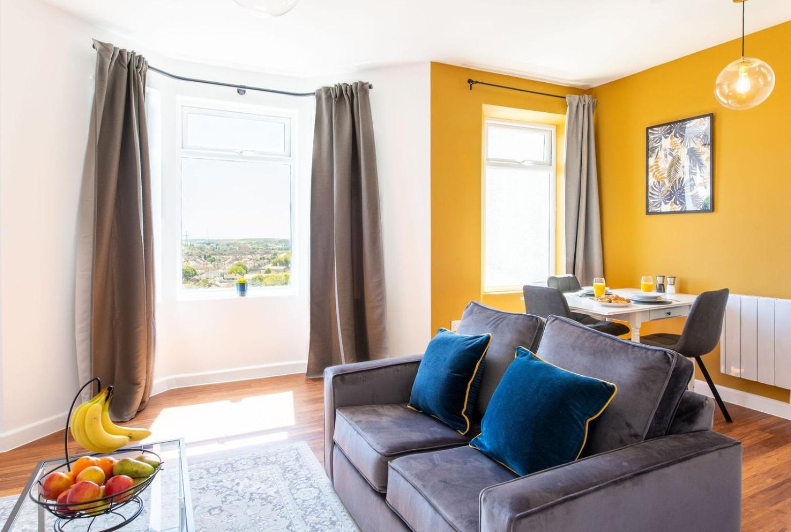 Studio Apartment With 65" Smart Tv Newport  Dış mekan fotoğraf